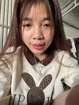 Snapshot of Zlienr023 chatting on 28, 11, 2025 Zlienr023 online show from 28, 11, 2025