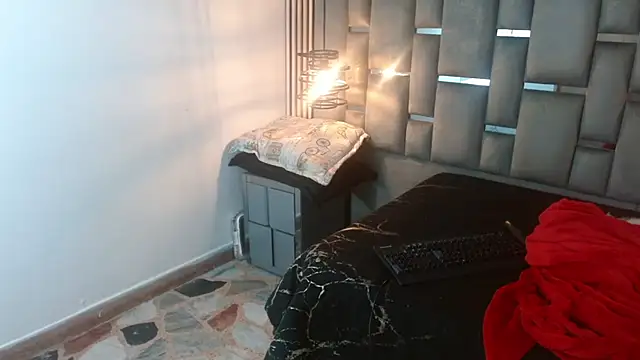 Memi xxx online show from 10, 11, 2025