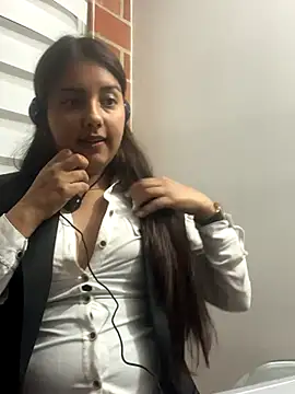 Au-rora online show from 3, 12, 2025