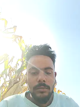 Snapshot of devil_boy_0909 chatting on 12, 11, 2025 devil boy 0909 online show from 12, 11, 2025