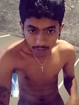 SkinniYamo online show from 6, 4, 2026