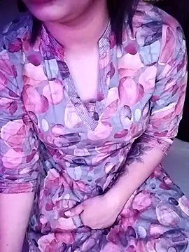 Snapshot of Itz_disha2 chatting on 28, 10, 2025 Itz disha2 online show from 28, 10, 2025