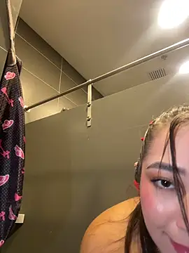 Hannahpradaa  online show from 13, 11, 2025