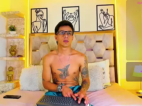 Andrew Haalls online show from 28, 10, 2025