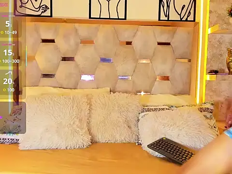 Andrew Haalls online show from 4, 11, 2025