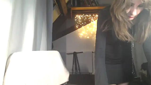 MissDyannis online show from 28, 3, 2026