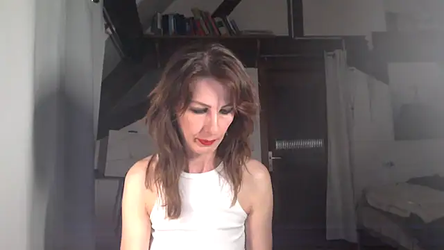 MissDyannis online show from 5, 4, 2026