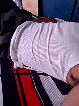 Snapshot of sanz957 chatting on 14, 12, 2025 sanz957 online show from 14, 12, 2025