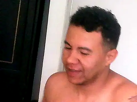 Snapshot of Fire_latino chatting on 28, 10, 2025 Fire latino online show from 28, 10, 2025