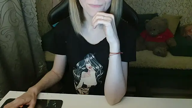 Snapshot of _Alisa_Allison_ chatting on 9, 11, 2025 Alisa Allison online show from 9, 11, 2025