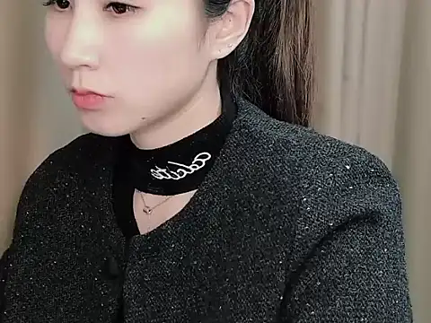 Snapshot of lvy-002 chatting on 3, 11, 2025 lvy-002 online show from 3, 11, 2025