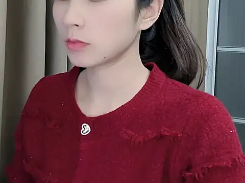 Snapshot of lvy-002 chatting on 5, 11, 2025 lvy-002 online show from 5, 11, 2025