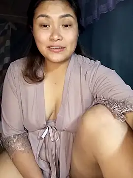 Snapshot of loncon-mup chatting on 4, 11, 2025 loncon-mup online show from 4, 11, 2025