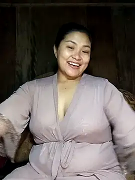 Snapshot of loncon-mup chatting on 15, 11, 2025 loncon-mup online show from 15, 11, 2025