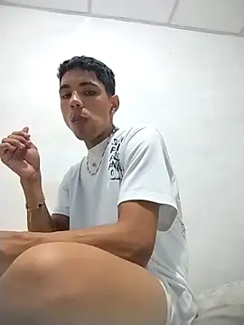 Snapshot of Alex_Sweeting chatting on 11, 11, 2025 Alex Sweeting online show from 11, 11, 2025