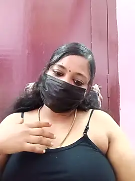 Snapshot of Mandhra28 chatting on 6, 11, 2025 Mandhra28 online show from 6, 11, 2025