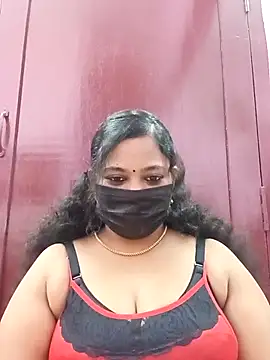 Snapshot of Mandhra28 chatting on 9, 11, 2025 Mandhra28 online show from 9, 11, 2025