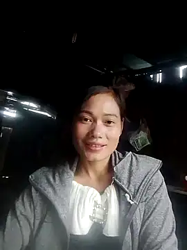 Snapshot of doggy-00 chatting on 3, 11, 2025 doggy-00 online show from 3, 11, 2025