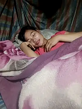 Snapshot of doggy-00 chatting on 6, 11, 2025 doggy-00 online show from 6, 11, 2025