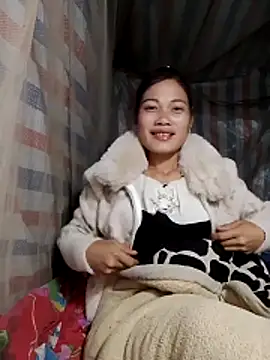 Snapshot of doggy-00 chatting on 16, 12, 2025 doggy-00 online show from 16, 12, 2025