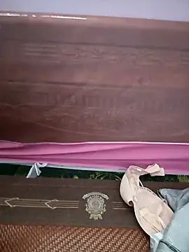 Snapshot of Kieuxinhgai chatting on 9, 11, 2025 Kieuxinhgai online show from 9, 11, 2025