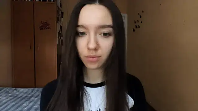 Kimixoo online show from 2, 12, 2025