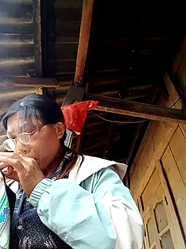 bella-la online show from 27, 11, 2025