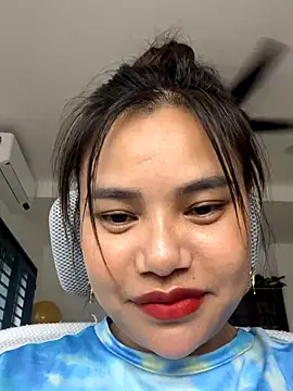 VinaVibe online show from 28, 10, 2025