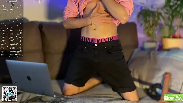 Snapshot of Kevin_Dooo chatting on 29, 10, 2025 Kevin Dooo online show from 29, 10, 2025