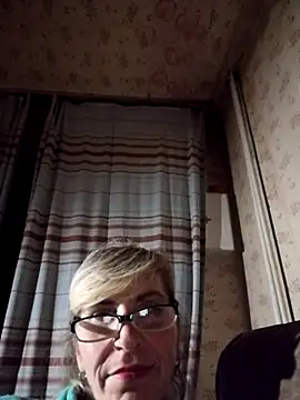 Snapshot of Georgette466 chatting on 13, 11, 2025 Georgette466 online show from 13, 11, 2025