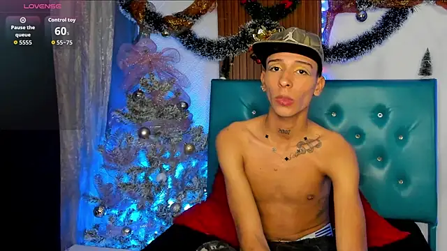 Snapshot of Max_Steell chatting on 20, 11, 2025 Max Steell online show from 20, 11, 2025