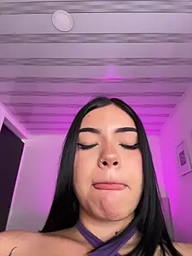 VioletEvanzz online show from 20, 11, 2025