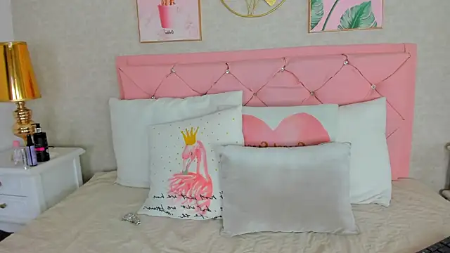 scarlett thompson 7 online show from 14, 2, 2026