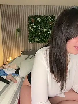 MysteryGirl   online show from 5, 12, 2025