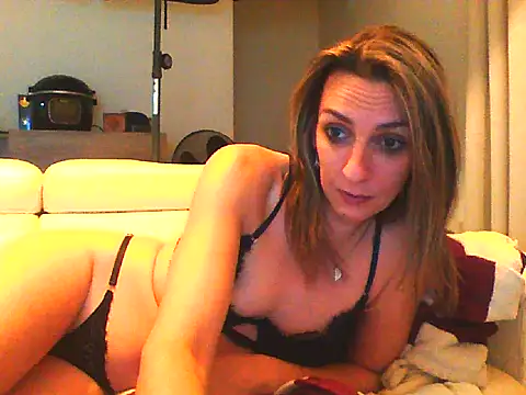 Snapshot of Anaiscpl2405 chatting on 15, 11, 2025 Anaiscpl2405 online show from 15, 11, 2025