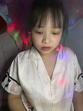 Snapshot of Tina-Marie chatting on 5, 11, 2025 Tina-Marie online show from 5, 11, 2025