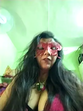 Snapshot of LOVE__RANI chatting on 11, 11, 2025 LOVE RANI online show from 11, 11, 2025