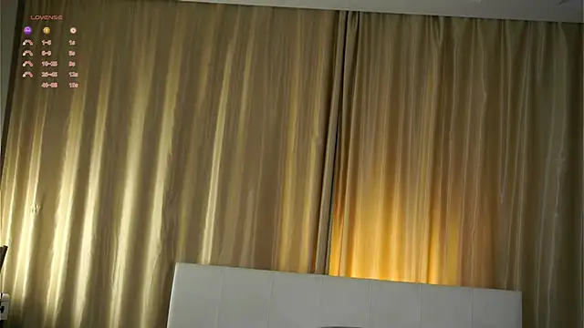 MagdalenWikle online show from 8, 11, 2025