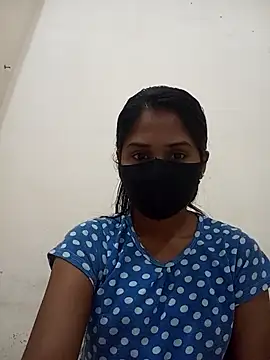 Green LaDY66 online show from 14, 11, 2025