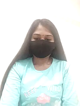 Green LaDY66 online show from 4, 12, 2025