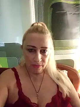 Snapshot of Esenia505 chatting on 14, 12, 2025 Esenia505 online show from 14, 12, 2025