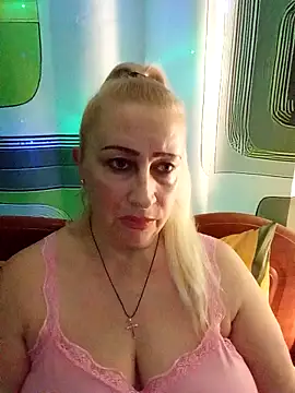 Snapshot of Esenia505 chatting on 22, 12, 2025 Esenia505 online show from 22, 12, 2025