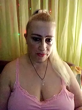 Snapshot of Esenia505 chatting on 13, 1, 2026 Esenia505 online show from 13, 1, 2026