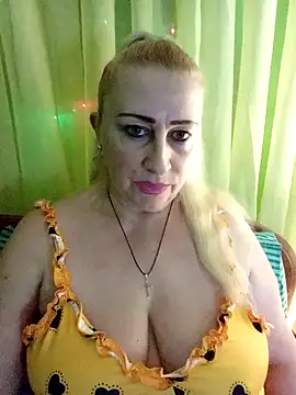 Snapshot of Esenia505 chatting on 14, 1, 2026 Esenia505 online show from 14, 1, 2026