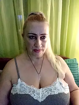 Snapshot of Esenia505 chatting on 17, 1, 2026 Esenia505 online show from 17, 1, 2026