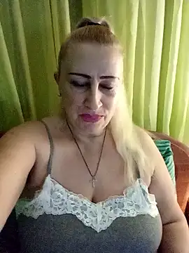 Snapshot of Esenia505 chatting on 17, 1, 2026 Esenia505 online show from 17, 1, 2026