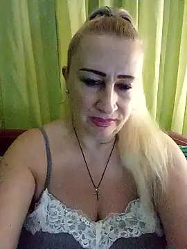 Snapshot of Esenia505 chatting on 19, 1, 2026 Esenia505 online show from 19, 1, 2026