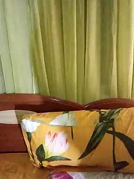 Snapshot of Esenia505 chatting on 5, 2, 2026 Esenia505 online show from 5, 2, 2026