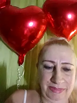 Snapshot of Esenia505 chatting on 17, 2, 2026 Esenia505 online show from 17, 2, 2026