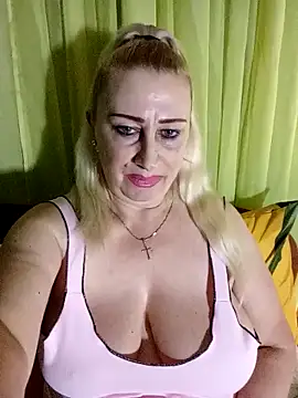 Snapshot of Esenia505 chatting on 23, 2, 2026 Esenia505 online show from 23, 2, 2026